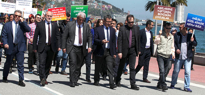 "Akılcı ilaç kullanımı" yürüyüşü