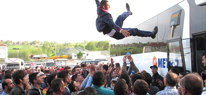 Kavak'ta asker adayları uğurlandı
