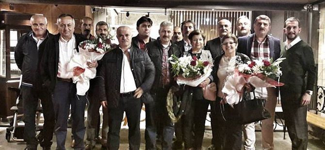 Okul mezunları yıllar sonra buluştu