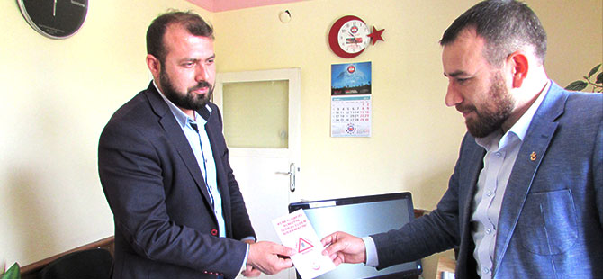 Camilerde "KKKA" broşürü dağıtıldı