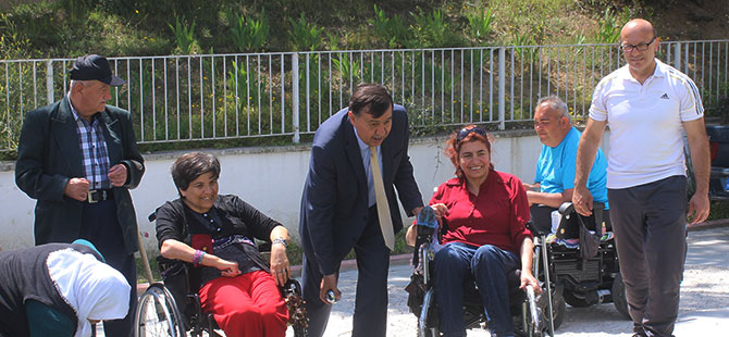 HERKES ENGELLİ ADAYIDIR