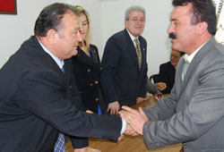 Demokratlar bayramlaştı