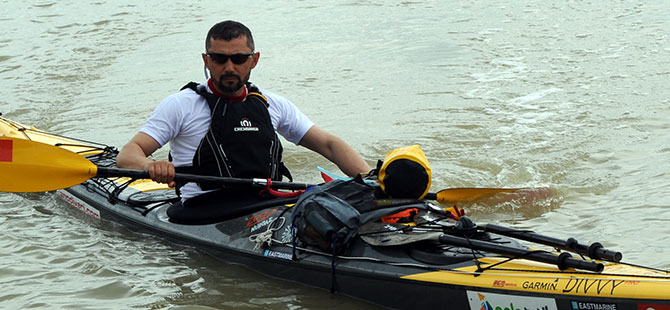 Sigara ve uyuşturucuya karşı kano ile Karadeniz'e açıldı