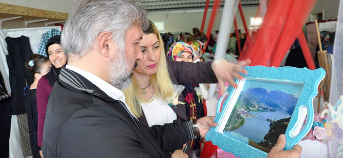 AYVACIK DA YIL SONU SERGİSİ