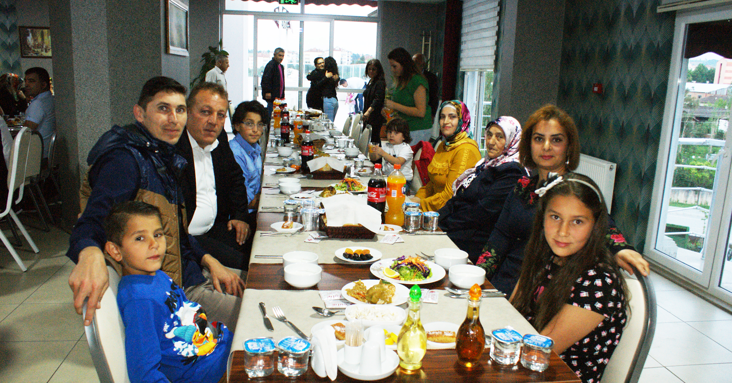 Emekli olan polislere iftarla veda edildi