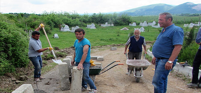 Şehir Mezarlığı'nda düzenleme çalışmaları başlatıldı