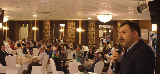 Kurt iftar programına katıldı