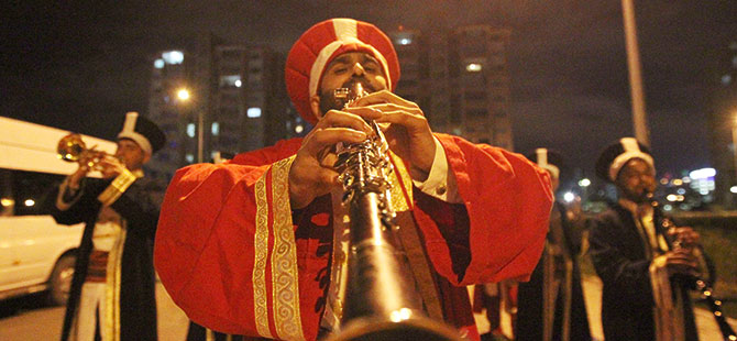 Samsunlular sahura mehteran takımı ile kalktı