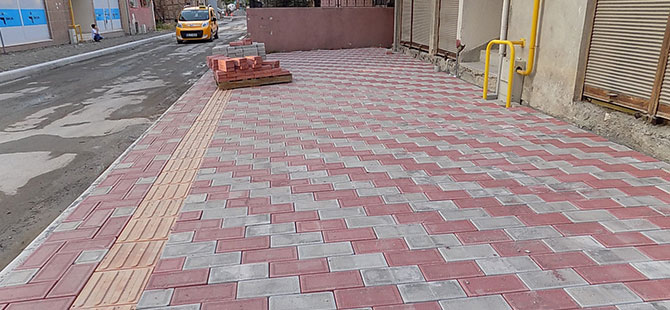 BAFRA' DA YOL VE KALDIRIM HAMLESİ