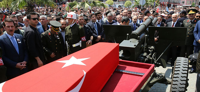 BAKAN  KILIÇ, ŞEHİT CENAZE TÖRENİNE KATILDI