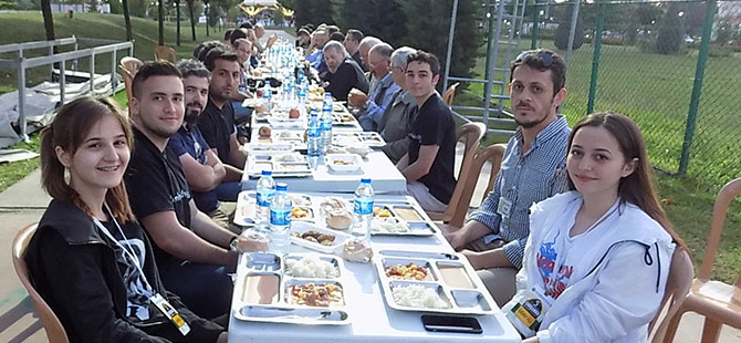 YAZARLAR ÇARŞAMBA' DA İFTARDA