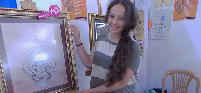 KİTAP FUARI EBRU STANDI' NDA HUKUKÇU GENÇLER