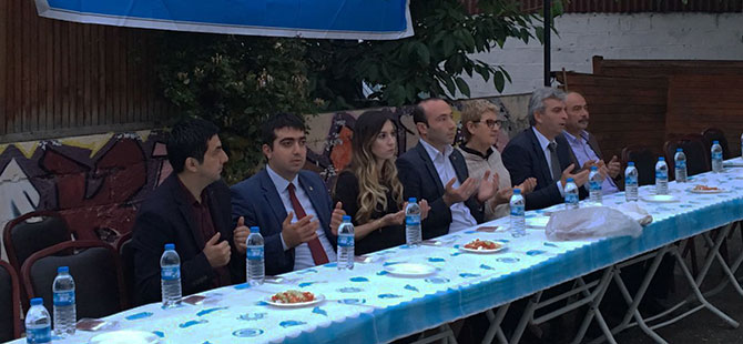 BİRBİRİMİZE DAHA SIKI SARILMALIYIZ