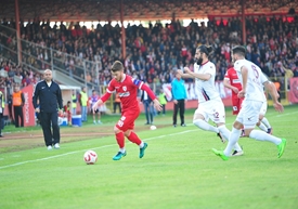 TARİHE GEÇEN FUTBOLCU YUVAYA GERİ DÖNDÜ 