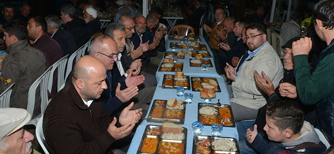 Başkan Kul iftar yemeği verdi
