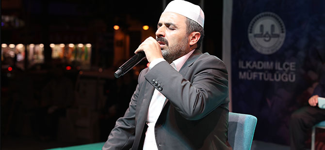 İlkadım’da 10 bin kişi meydanda teravihte buluştu