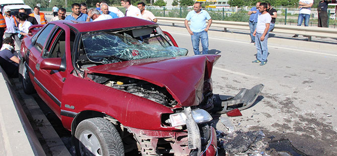 Samsun'da iki otomobil çarpıştı: 6 yaralı