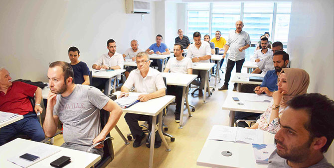 MMO ŞANTİYE ŞEFLERİNİ EĞİTİYOR