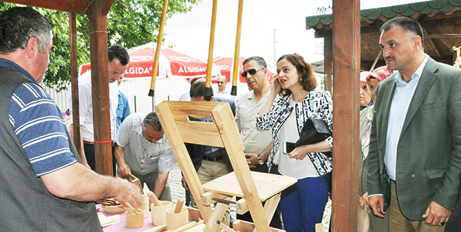 Salıpazarı'nda yöresel ürün pazarı açıldı