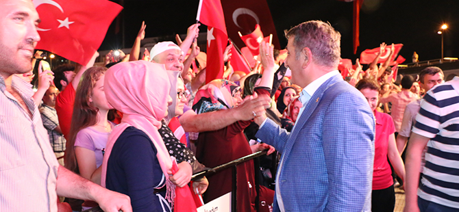 Asker kılığına bürünmüş bu eli kanlı katiller