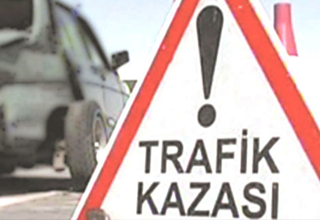 Canlı yayın yaparken otomobil çarptı