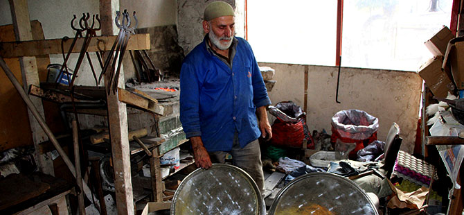 İŞARET DİLİYLE ANLAŞIYOR