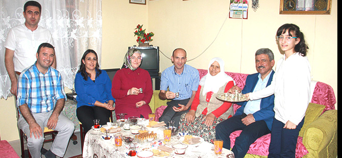 HACDAN DÖNEN ŞEHİT ANNE VE BABASINA ZİYARET