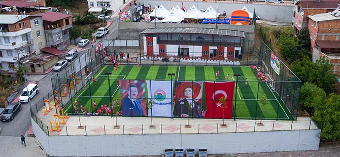 İLKADIM’DA COŞKULU AÇILIŞ
