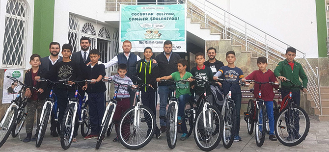 Genç MÜSİAD Öğrencilere Ödüllerini Teslim Etti