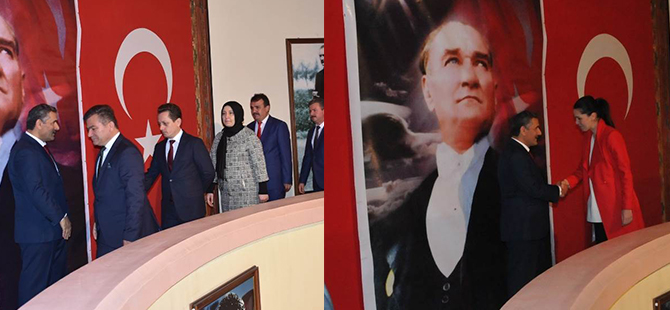 Vali Kaymak Tebrikleri Kabul Etti