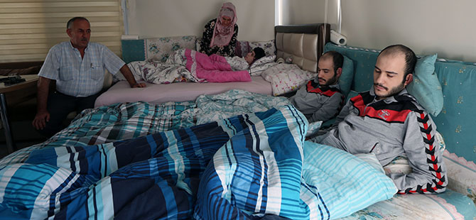 ENGELLİ ÇOCUKLARINA GÖZLERİ GİBİ BAKIYORLAR