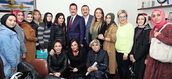 MİLLETİMİZİN HİZMETKARIYIZ