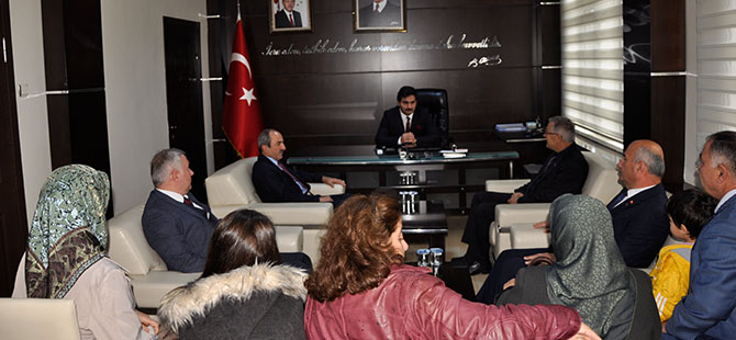 Bir Şehit Olur Bin Diriliriz
