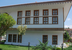 Mevleviler göz kapaştırıyor