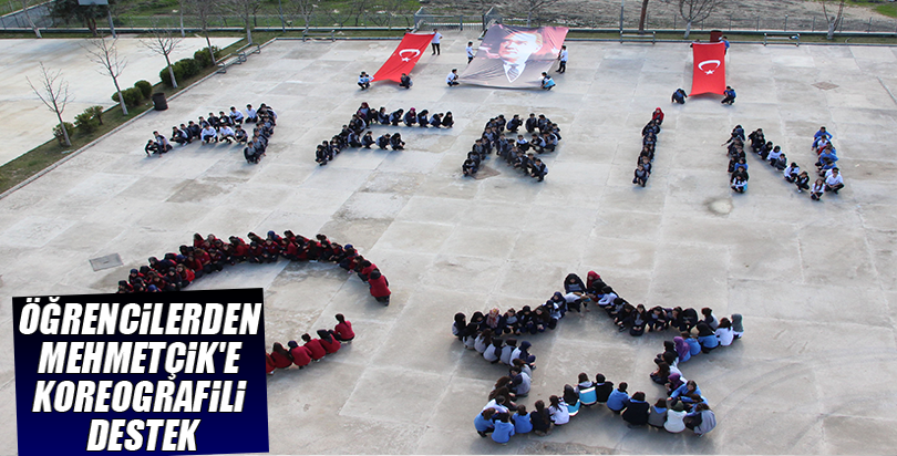 Öğrencilerden Mehmetçik'e koreografili destek