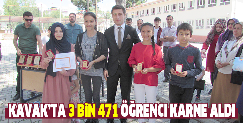 Kavak'ta 3 bin 471 öğrenci karne aldı