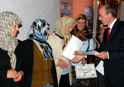 Genç kızlar aydınlanacak