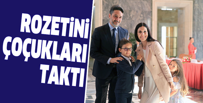 Rozetini çoçukları taktı