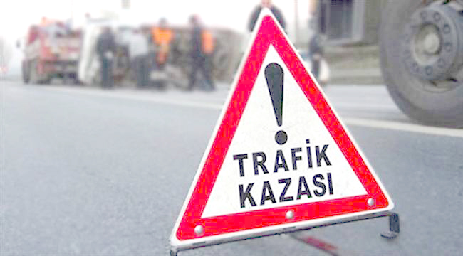 Park halindeki kamyona çarptı: 1 ölü, 2 yaralı