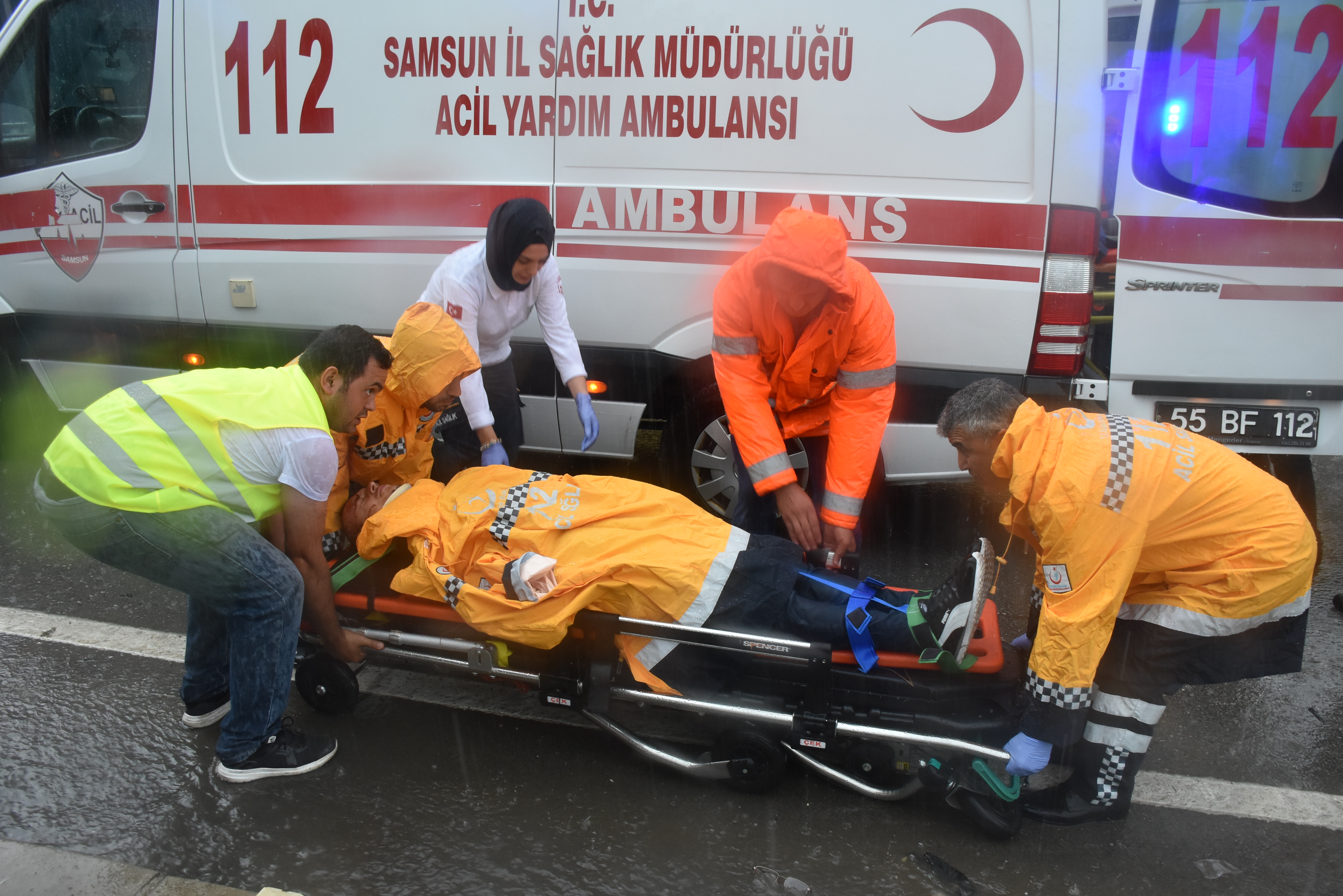 Samsun'da otomobil ile panelvan çarpıştı: 7 yaralı