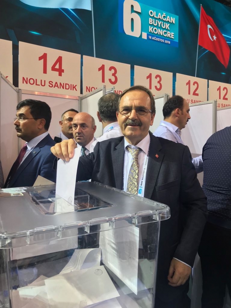 Başkan Zihni Şahin'den Kutlama Mesajı
