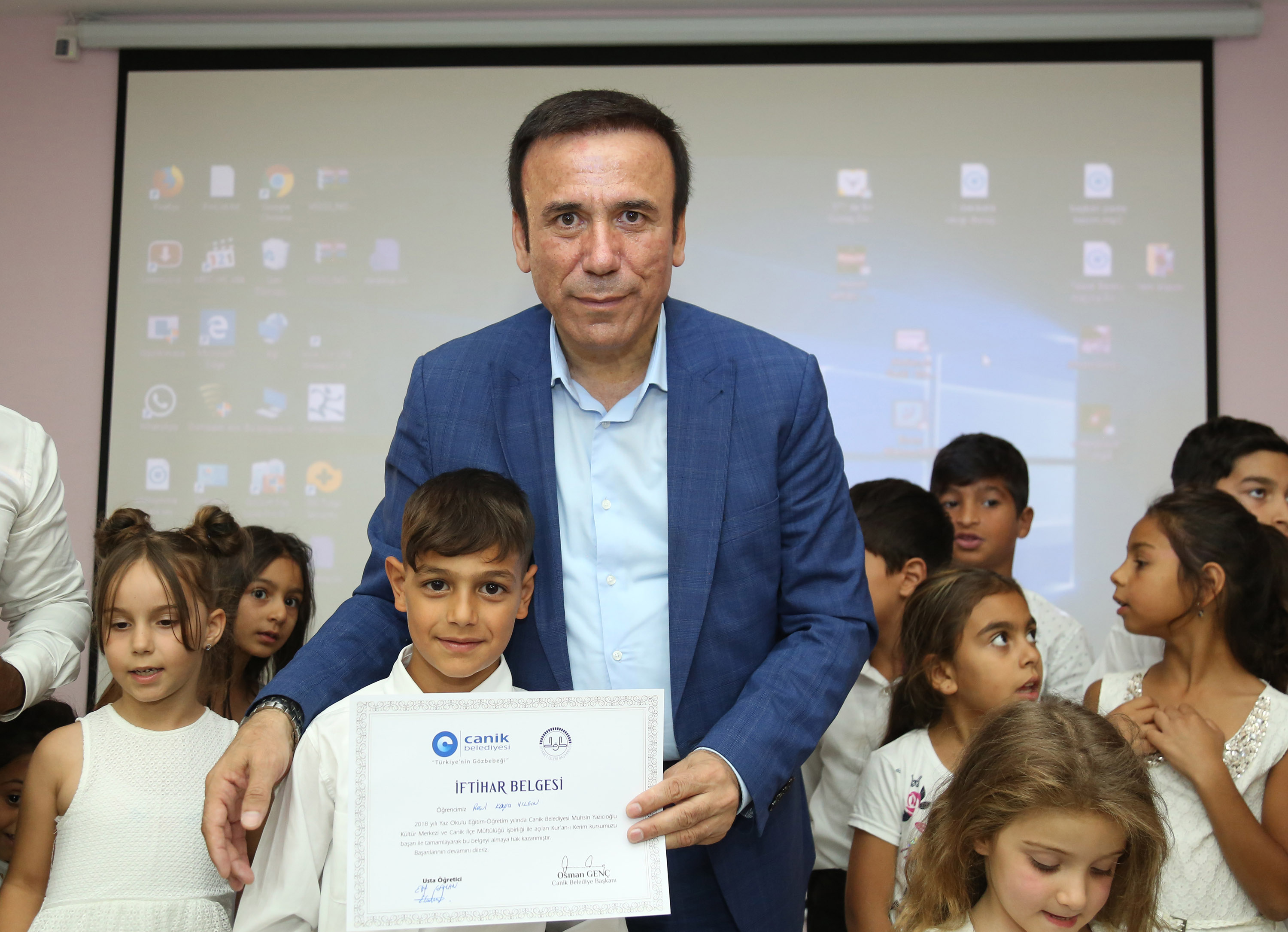 Canik’te değerlerine bağlı nesil yetişiyor