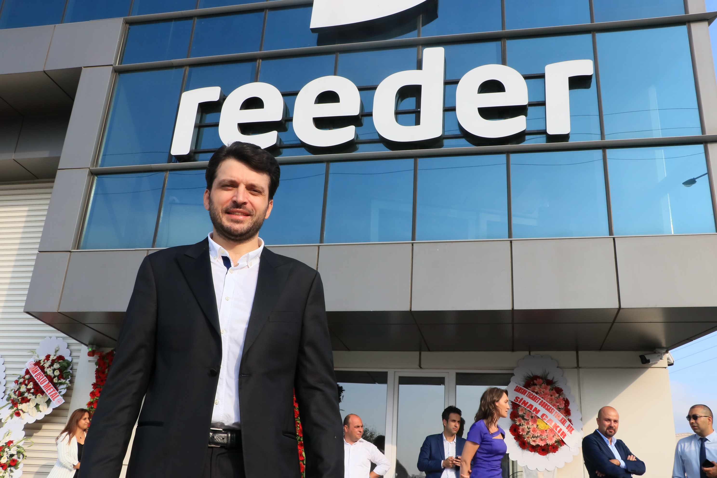 Reeder'ın hedefi yılda 6 milyon akıllı cep telefonu üretmek