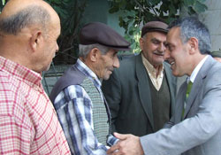 Vatandaş Bektaş'ı bırakmıyor