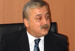 Türbana ılımlı rektör