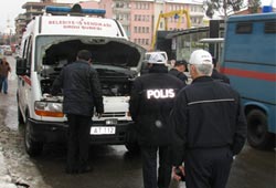 Ambulansta yangın paniği