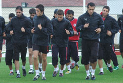 Şimşekler topbaşına