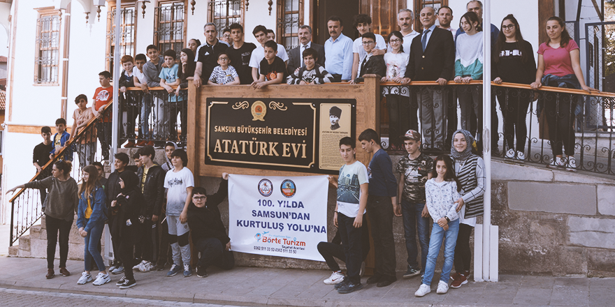 100 ÖĞRENCİ İLE SAMSUN'DAN KURTULUŞ YOLUNA