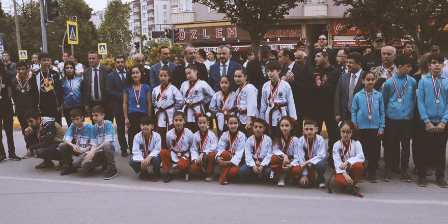 100.YIL ANISINA SPOR ŞENLİĞİ