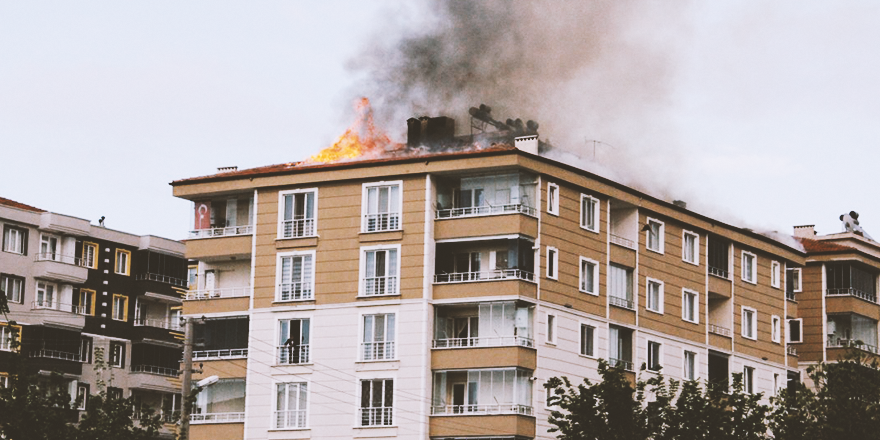 SAMSUN'DA KORKUTAN YANGINI!